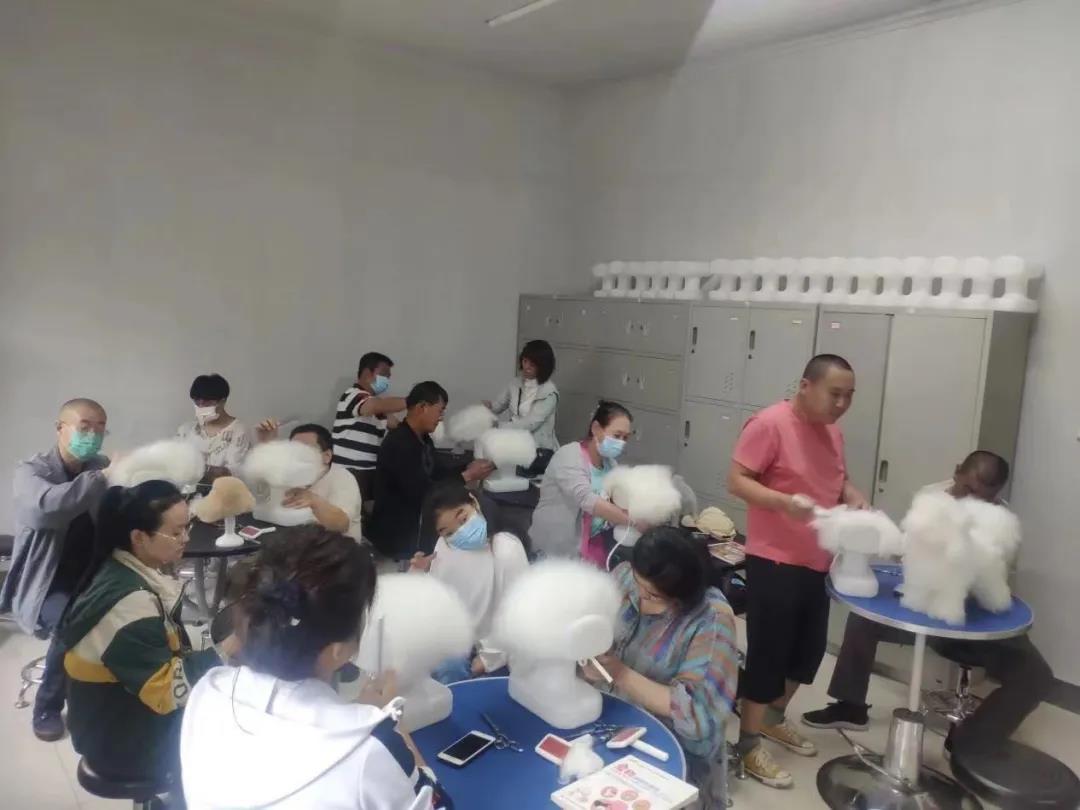 �����в�����չ�м��˸�λ��Ӣְҵ���ܾ�����ǰ��ѵ